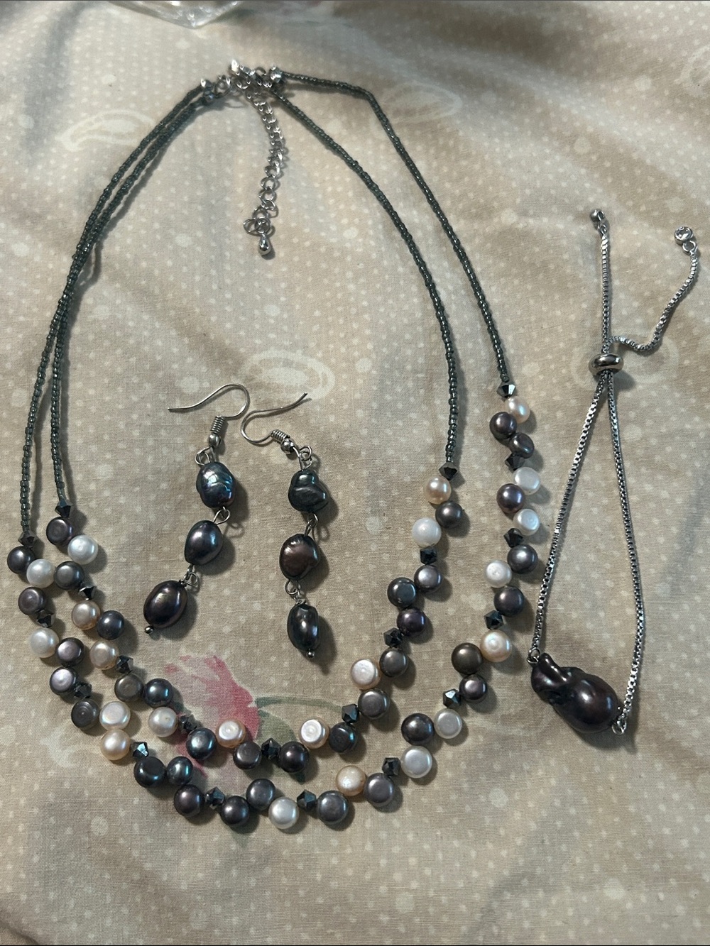 Retired Lia Sophia pearl necklace and MORE!